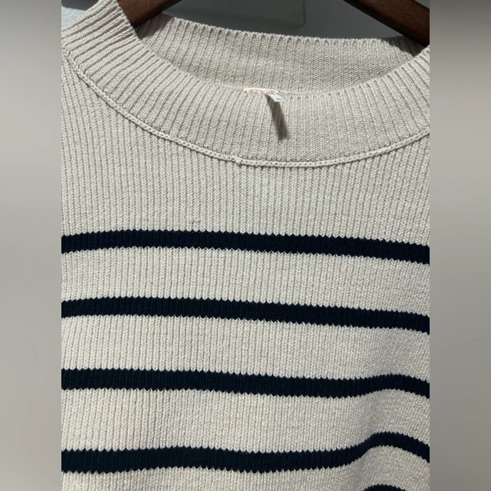 Free People Ribbed Striped Crop Sweater. XL. NWT
